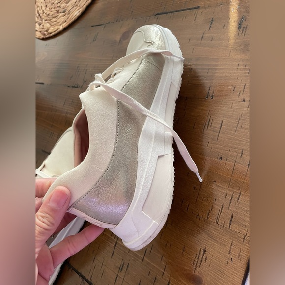 Fitflop Freya cream  Suede & Metallic Lace-Up Chunky  Platform Sneaker size 10 - Picture 4 of 11